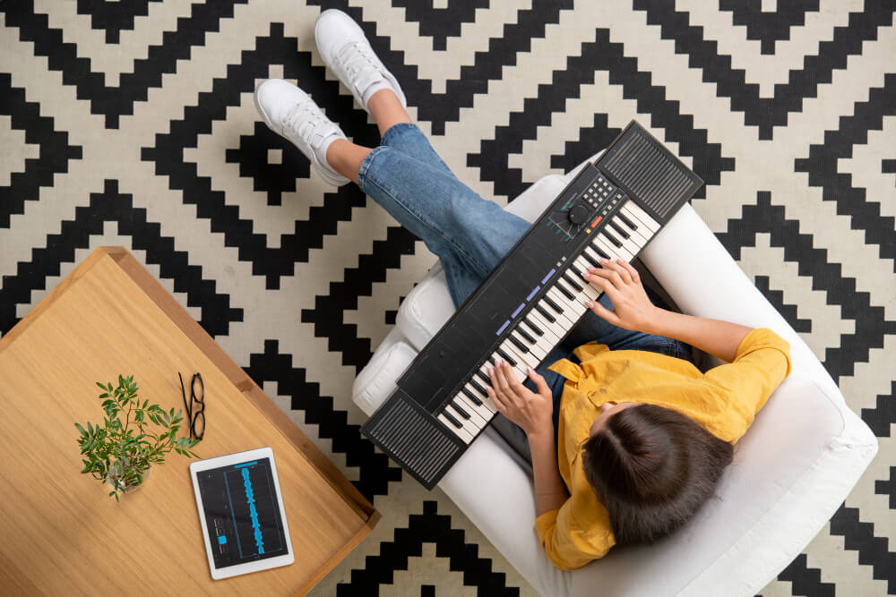 Comparamos tres modelos de teclados digitales de iniciación de menos de 300 euros.